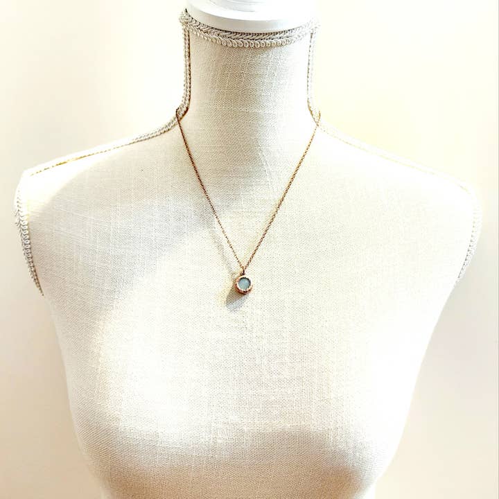 MergingMetals – wholesale Hänge-/berlockhalsband – Fasetterat akvamarin-halsband // Elektroformad smycke