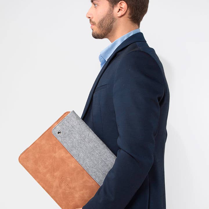 Pilatus Brand - Wholesale Laptop/Tablet Case - Women's - Brown Caramel Classic5