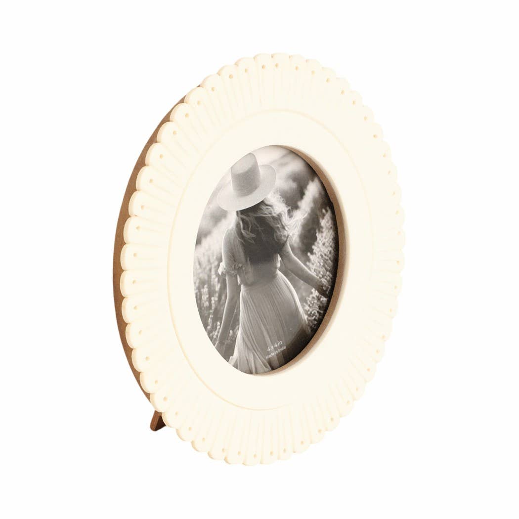 Sagebrook Home - Wholesale Picture Frame - Photo Frame - Ivory Resin Round Solid Etched Petal, 4x4 in.6