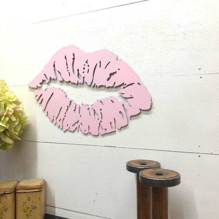 Madam Metalwork - Wholesale Wall Accent - Pink Metal Kiss Lips1