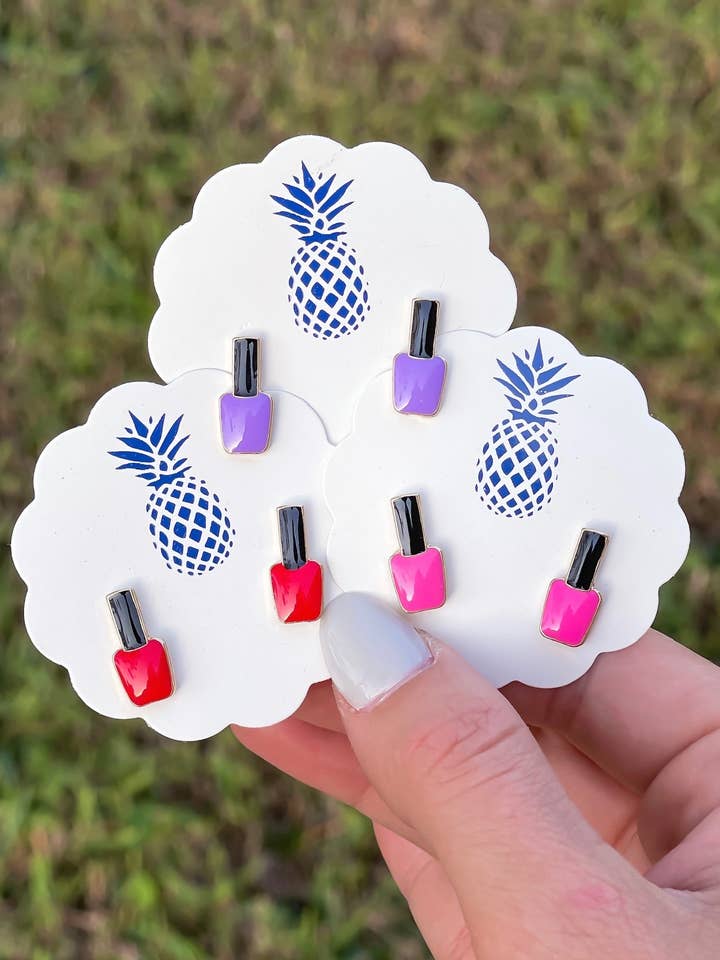 boucles d'oreilles en émail bouteille de vernis à ongles pour la vente par Prep Obsessed Wholesale