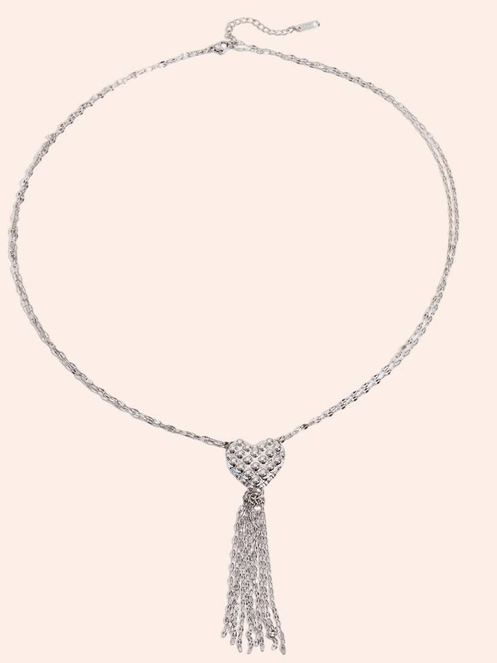 Collier à pampilles coeur pour la vente par From Juniper With Love