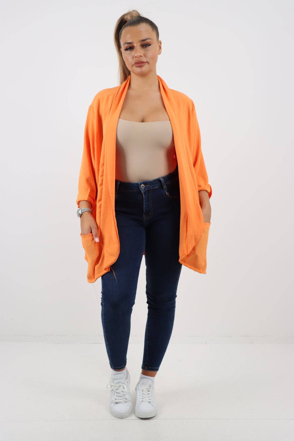 Miss Bold - Venta al por mayor Chaqueta - Mujer - Chaqueta ligera italiana con manga 3/4 y frente abierto24