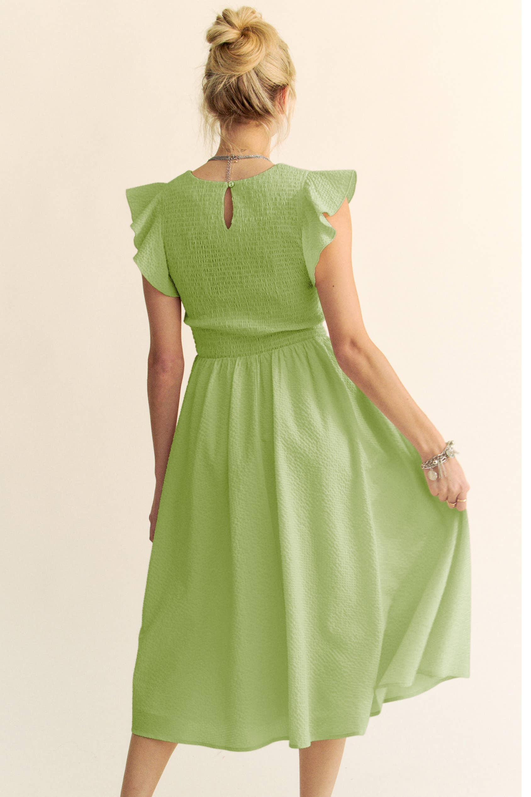 Davi & Dani – wholesale Klänning - Dam – TEXTURERAD VOLANGÄRMAD SMOCKAD MIDIKLÄNNING13