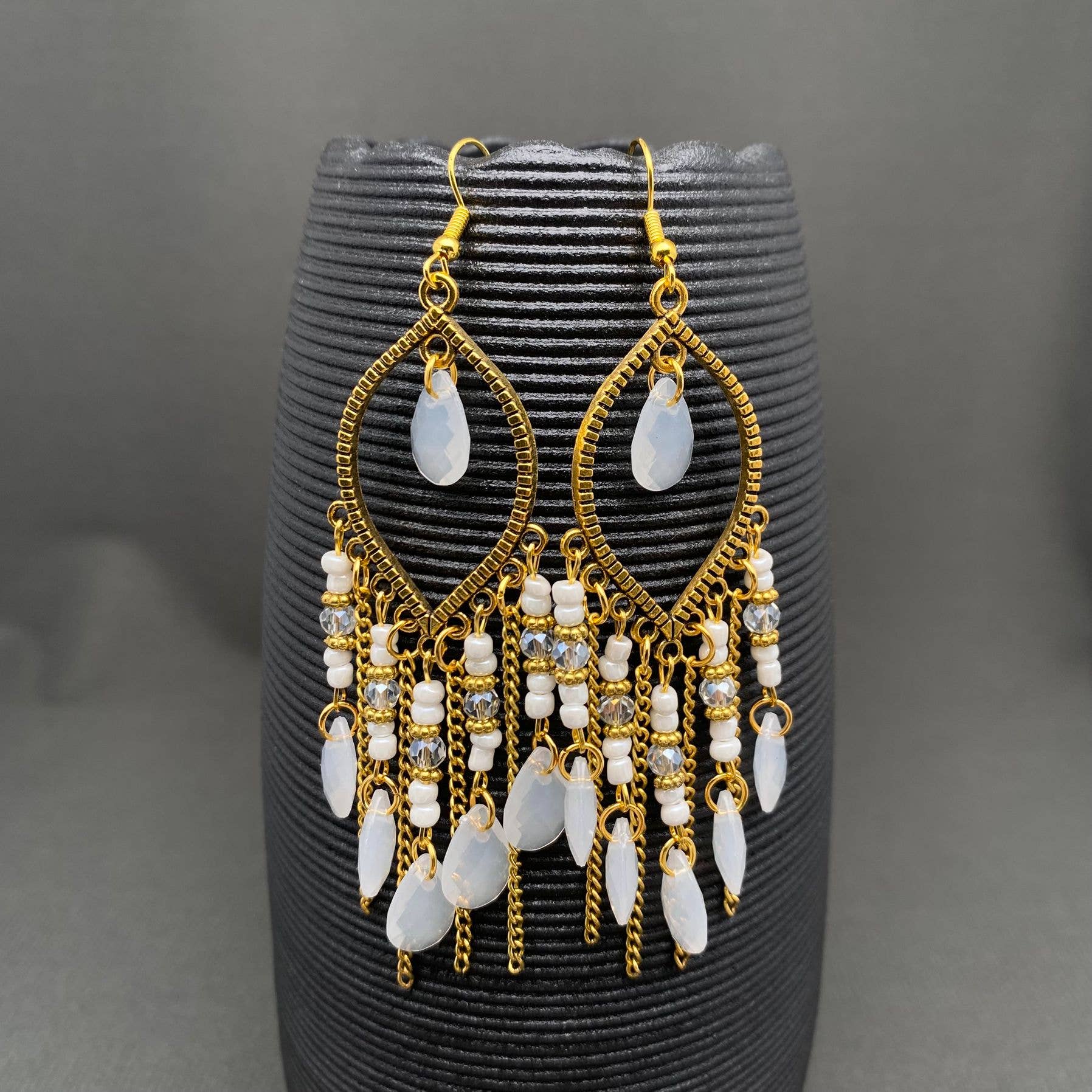 Mio Queena - Vente Boucles d'oreilles pendantes - Boucles d'oreilles pendantes à pampilles blanches de styles variés18