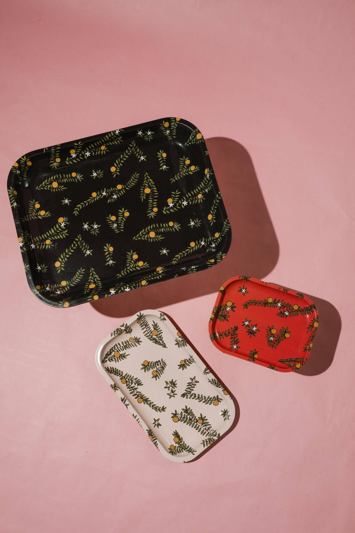 Golden Gems – wholesale Prydnadsbricka – Svart Orange Blossoms Stor Bricka2