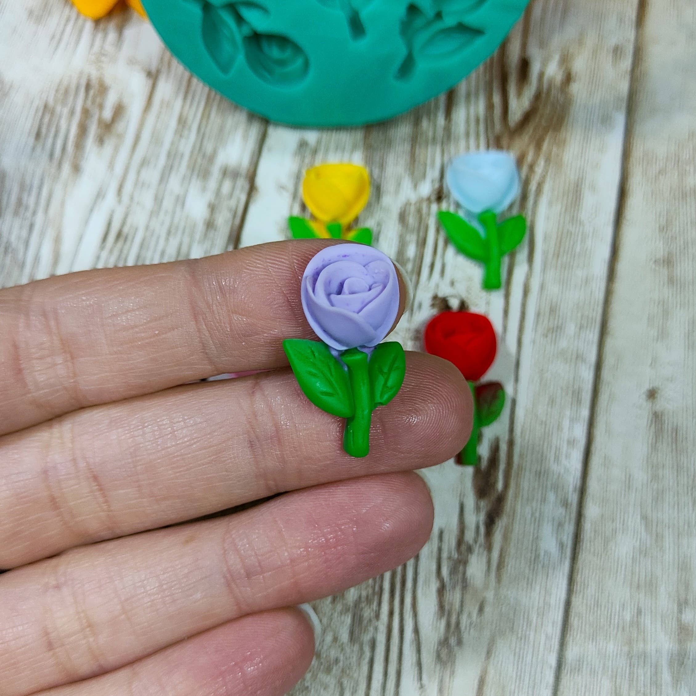 Serena Creazione di Serena Stampone - Wholesale DIY Craft Kit - Rose mold with stem 5pcs 2cm in silicone for resin and plaster4