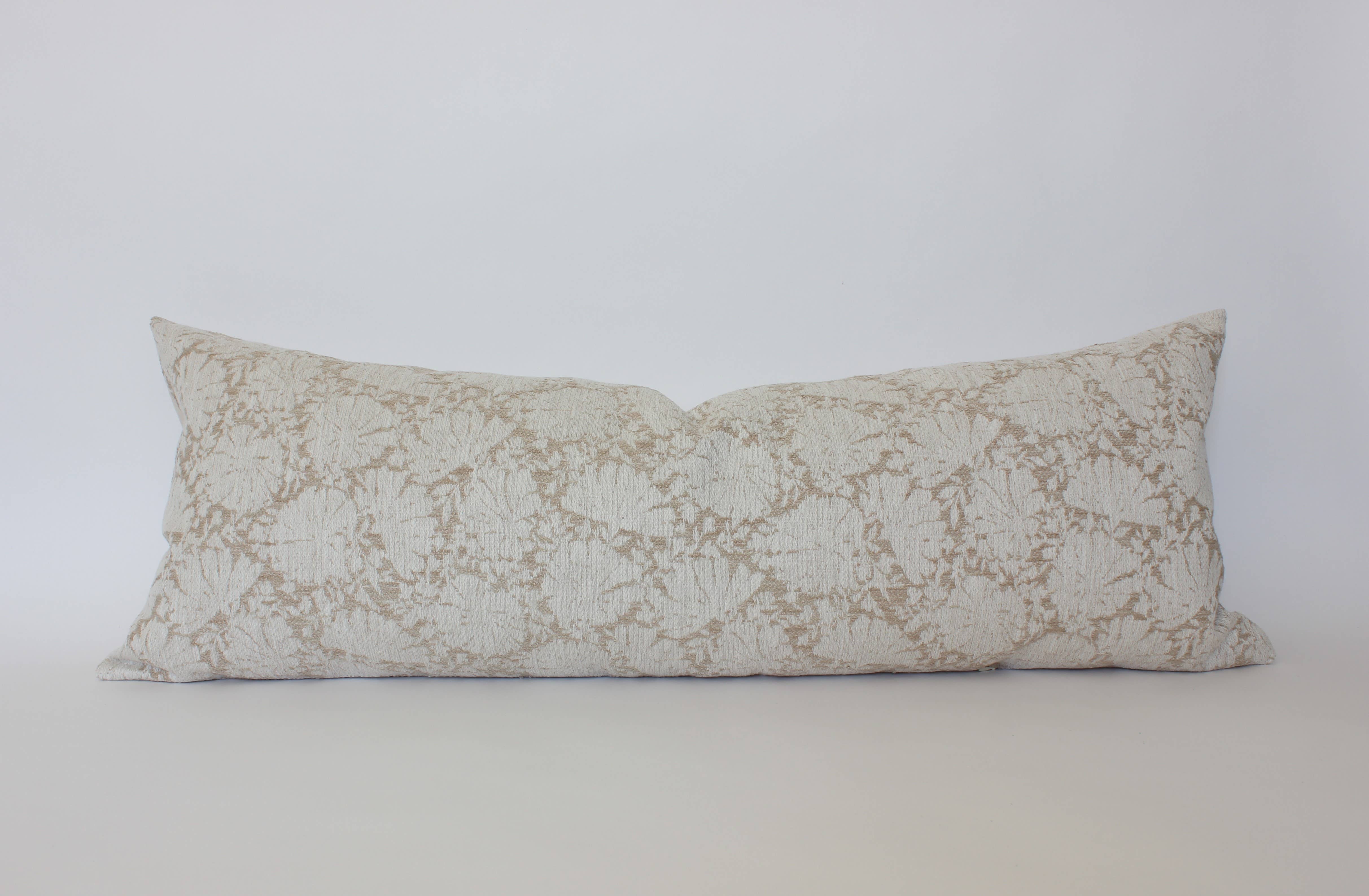 Textileish - Wholesale Throw Pillow Cover - Cream Floral Lumbar Pillow Cover, Ivory Pillow | Evielle 11