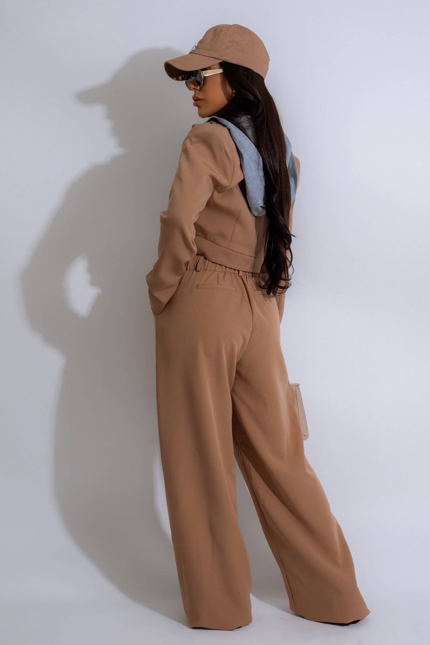 5besties inc - Vente Ensemble haut et pantalon (PAS d'intérieur) - Femme - ENSEMBLE INTÉRIEUR À CAPUCHE, VESTE COURTE ET PANTALON À JAMBES LARGES3