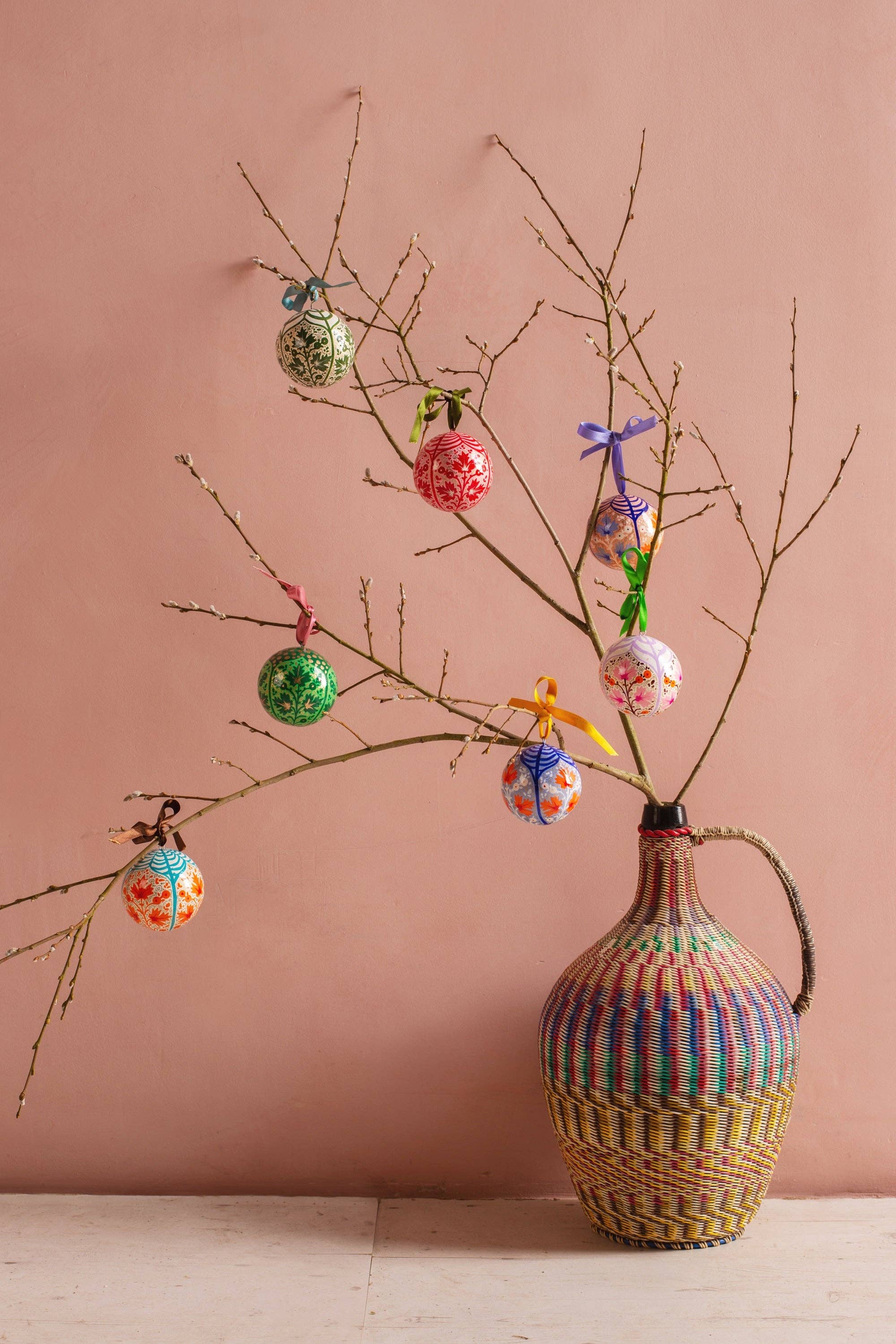 Ian Snow Ltd – Engroshandel Julepynt – Lyserød & Lilla Kashmiri Kugle2