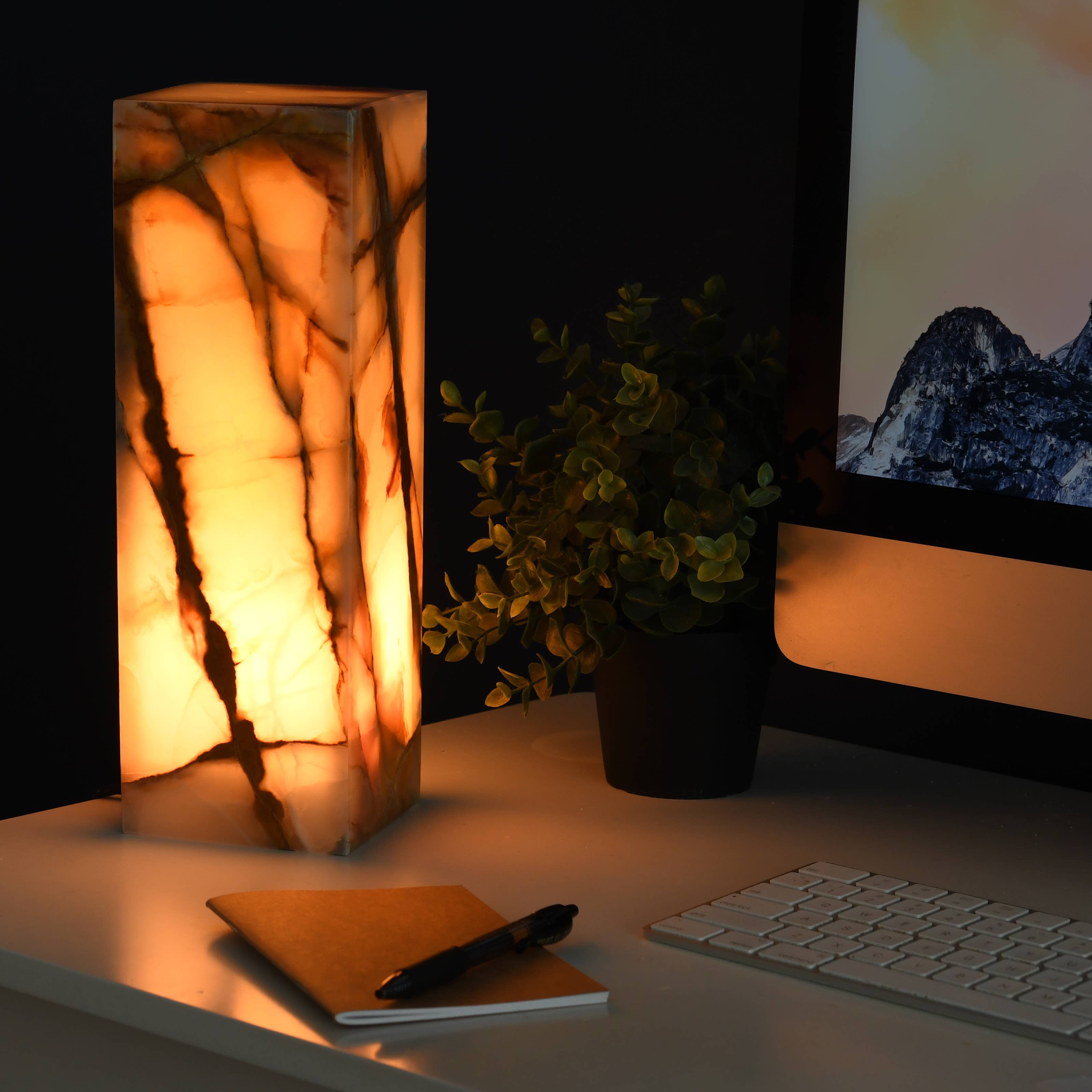 UMAID PRODUCTS - Wholesale Accent/Desk Lamp - UMAID Elegant Handcrafted Onyx Marble Table Lamp1