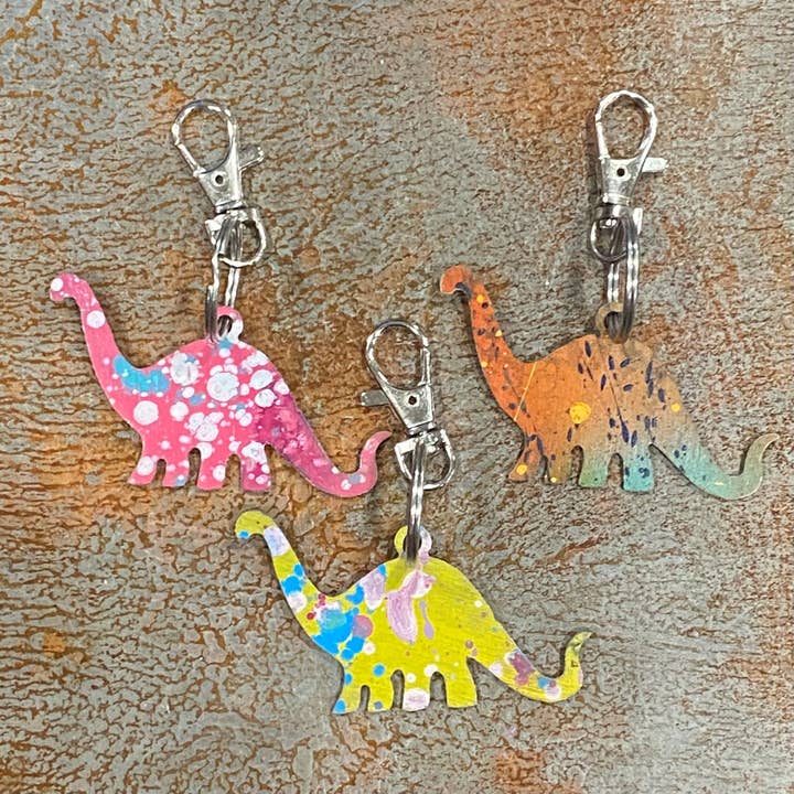 Portachiavi Dino a collo lungo per la vendita all'ingrosso da parte di Cut-n-rust LLC