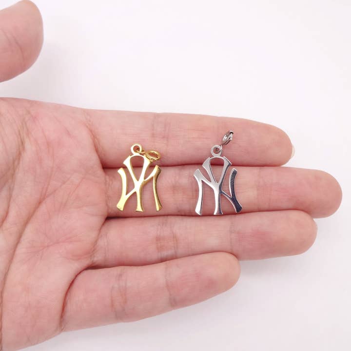 KIKICHIC - Wholesale Individual Charm/Pendant - New York Yankees Charm