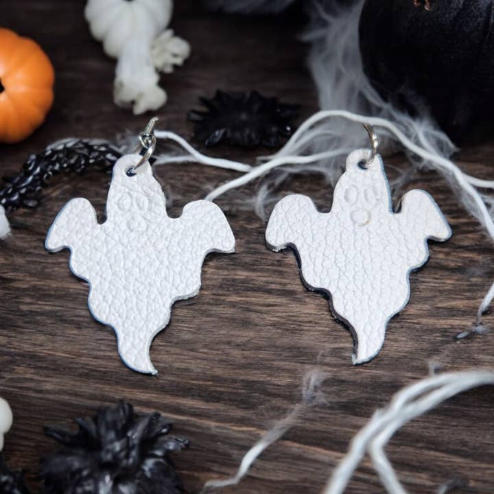 Fantômes blancs pour la vente par Bushleys Beauties, LLC