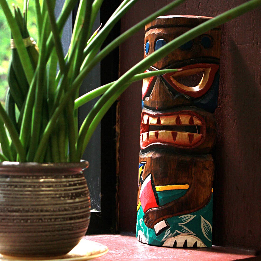 Zeckos - Vendita all'ingrosso Decorazione da parete 3D - Set di 5 maschere tiki in legno stile decorativo polinesiano da 30,5 cm7