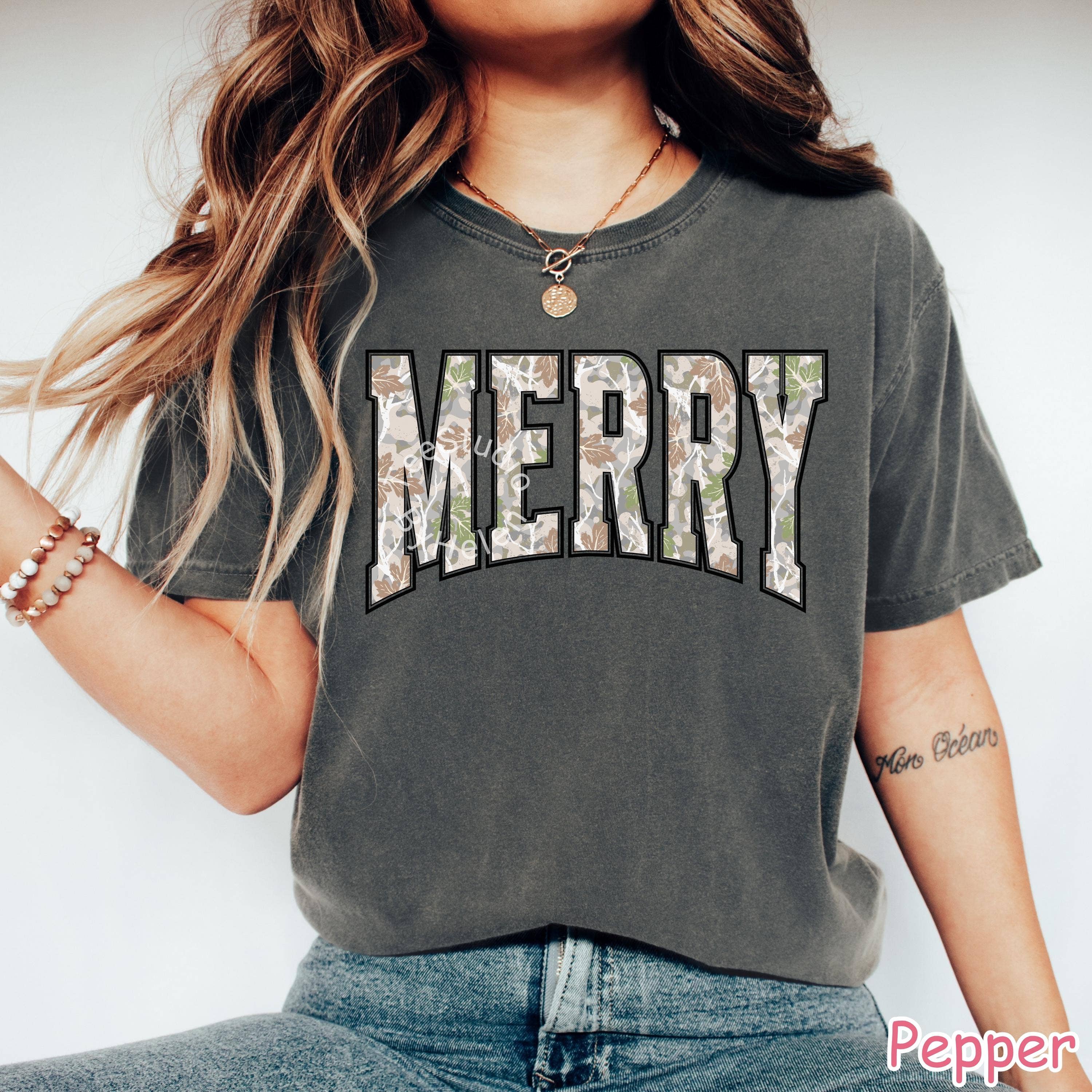 Glaime – wholesale T-shirt (graphic) – women's – Comfort Colors Merry Christmas Shirt, Camo Christmas Sweater1
