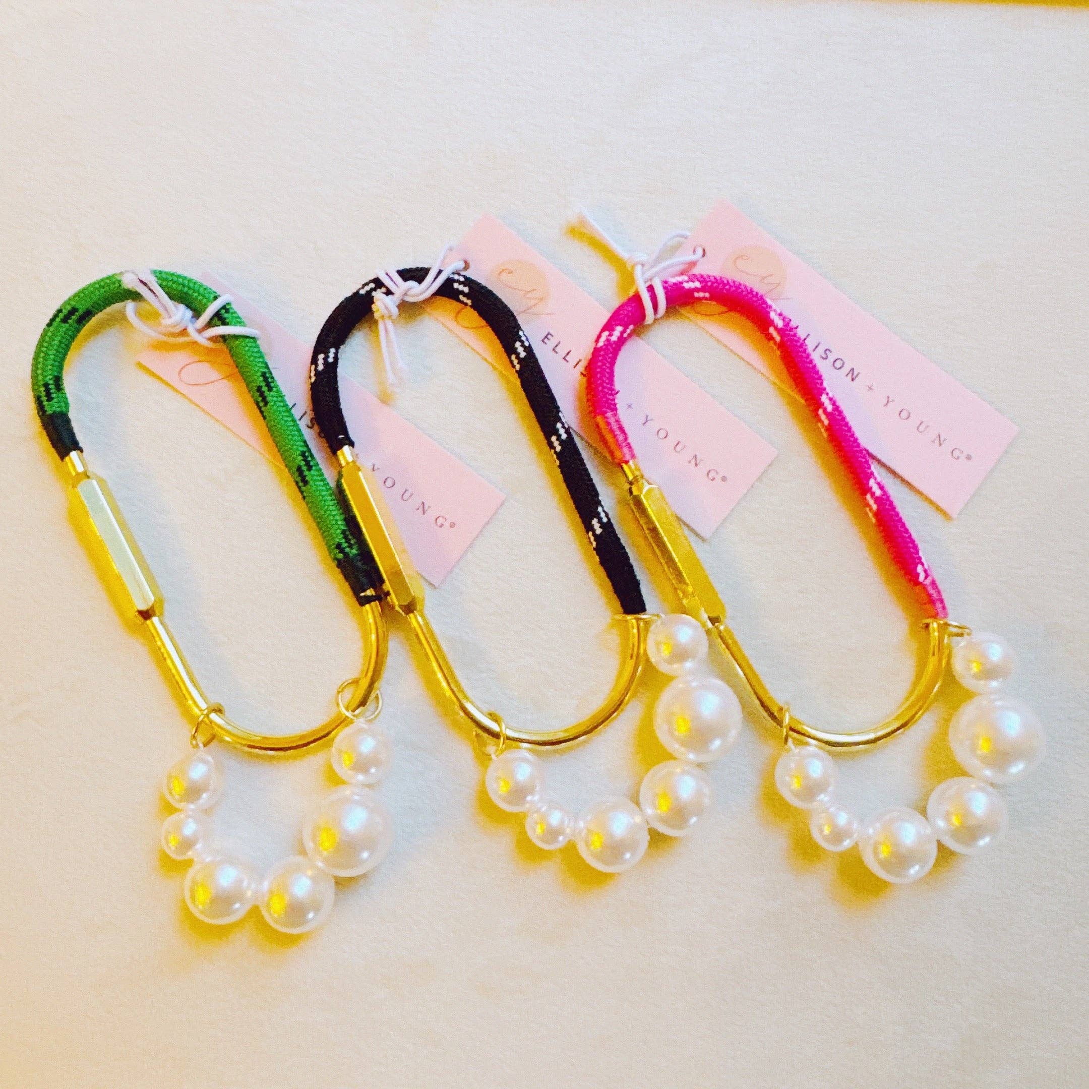 Ellison+Young - Vendita all'ingrosso Accessorio per borsetta - Donna - Portachiavi per borsa a moschettone con perle e corda3