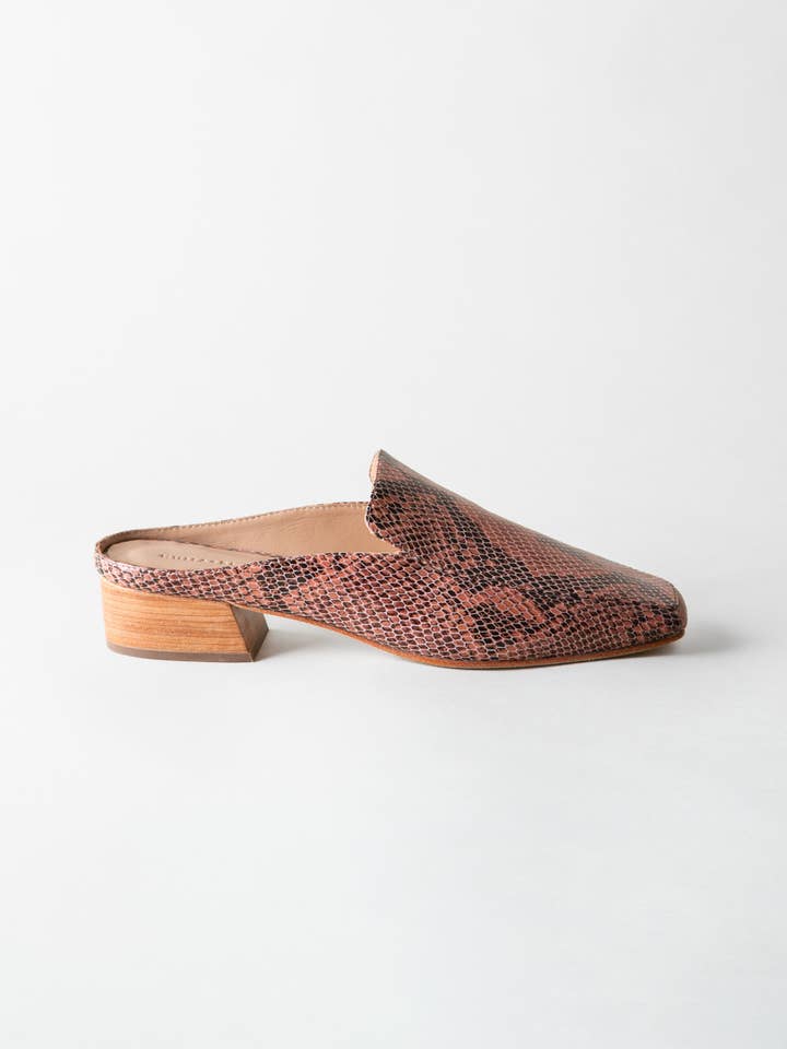 Felix Loafer Mule Rose Snake for wholesale by Fortress