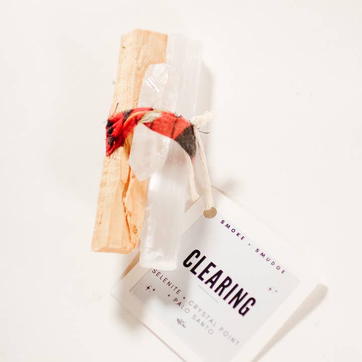 Liv Rocks - Wholesale Sage Bundle - HARMONY Smudging Bundles Sage with Flowers + Selenite2