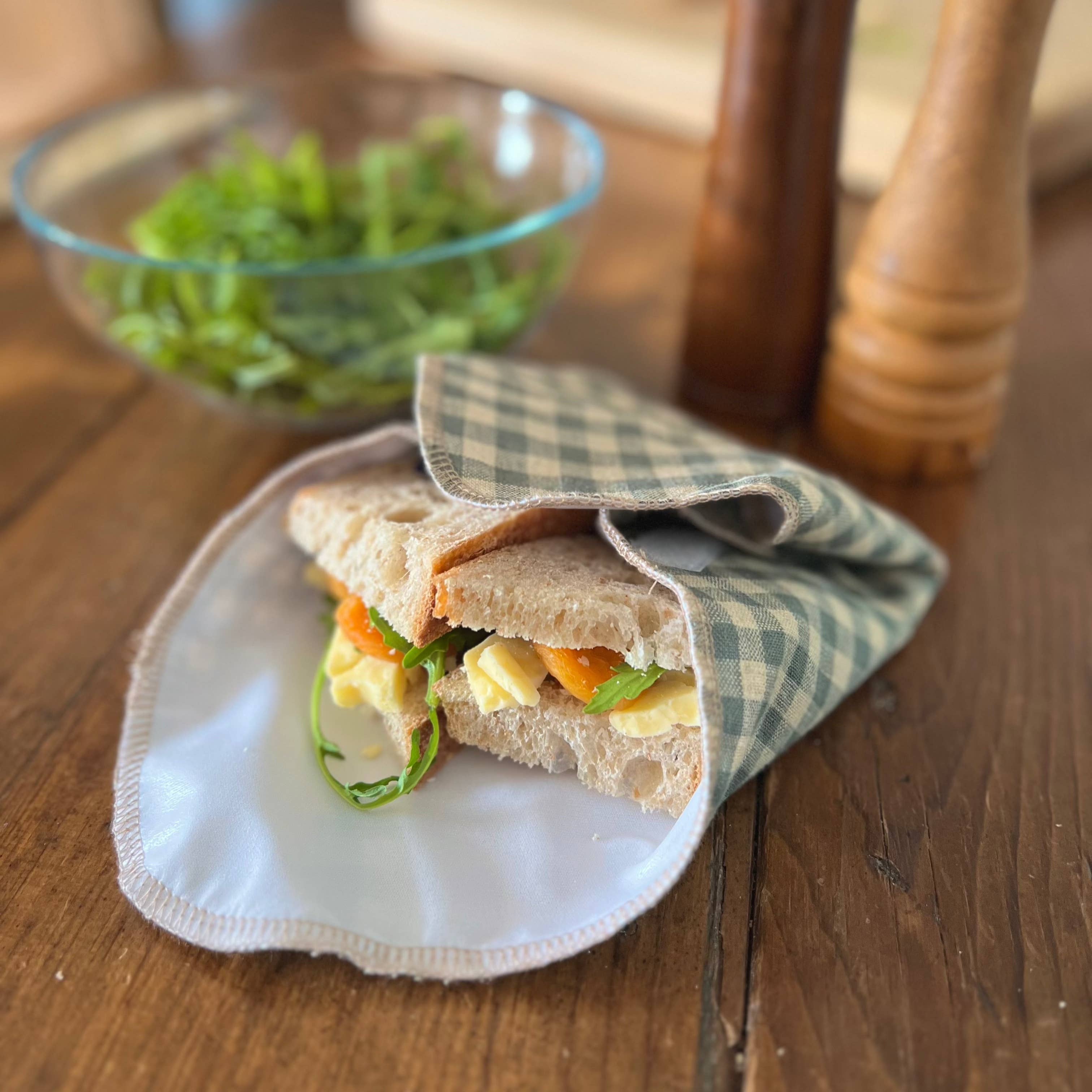 Helen Round - hand printed linen and bamboo wellness - Wholesale Food Storage Wrap/Bag - Green Check Linen Sandwich Wrap, Waterproof Food Wrap0