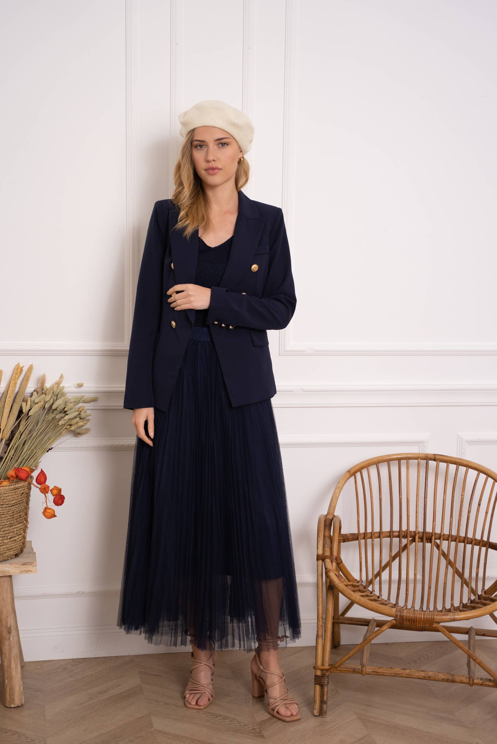 Attentif Paris - Wholesale Blazer - Women's - [Timeless] Fitted double-breasted blazer with gold buttons80