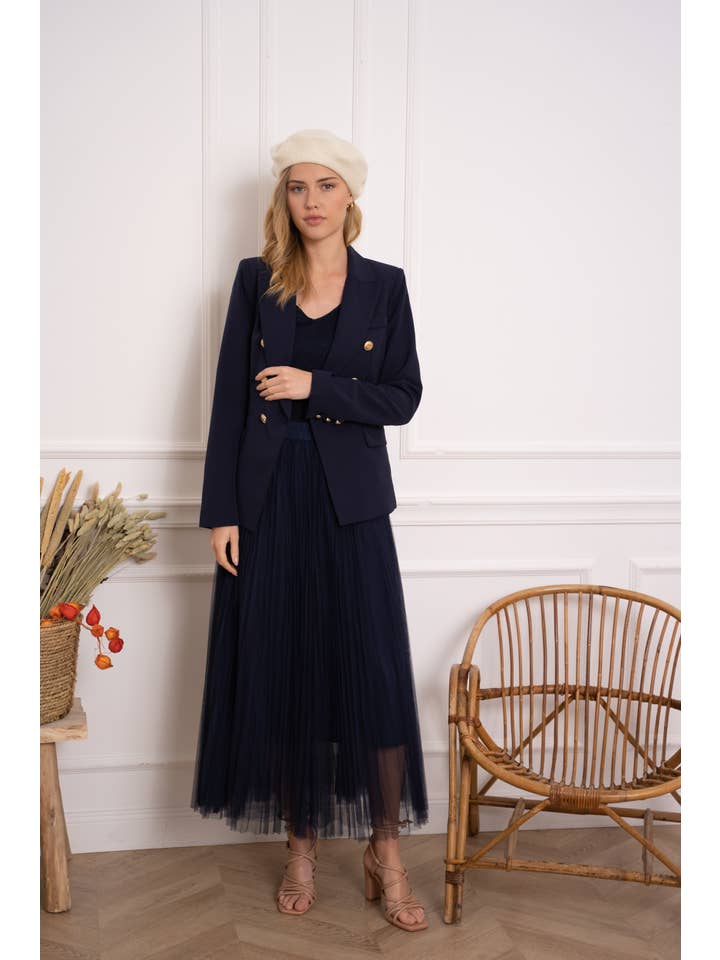 Attentif Paris – Großhandel Blazer – Damen – Attentif Paris zeitloser taillierter Blazer mit doppelreihigem Goldknopfmuster80