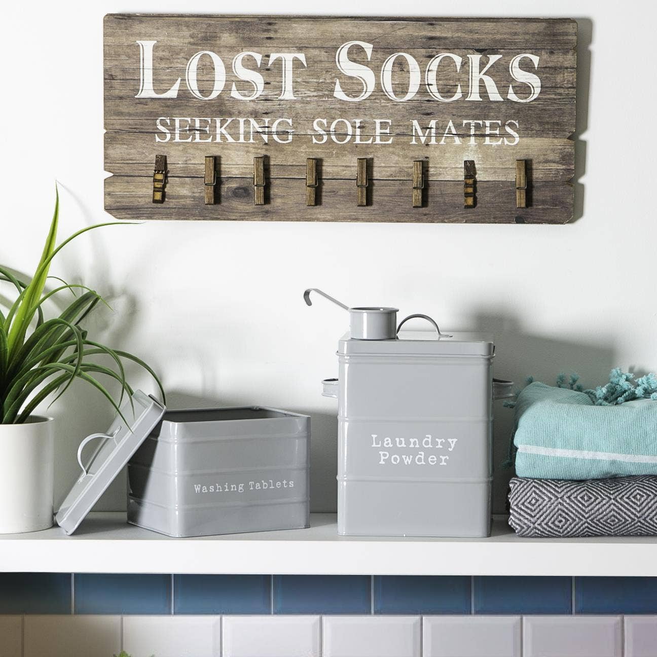 Rinkit Ltd – wholesale Handy tool – Harbour Housewares Metal Washing Powder Storage Tin - Grey1