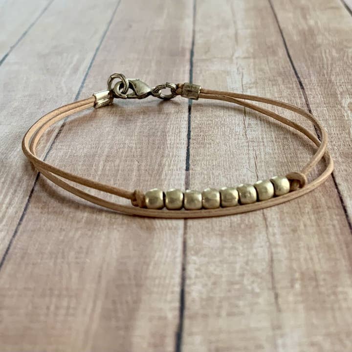 Dainte minimal fair trade silver beaded leather bracelet and other Purchase Wholesale acqua gatti fai da te. Free Returns & Net 60 Terms on Faire trending on Faire.