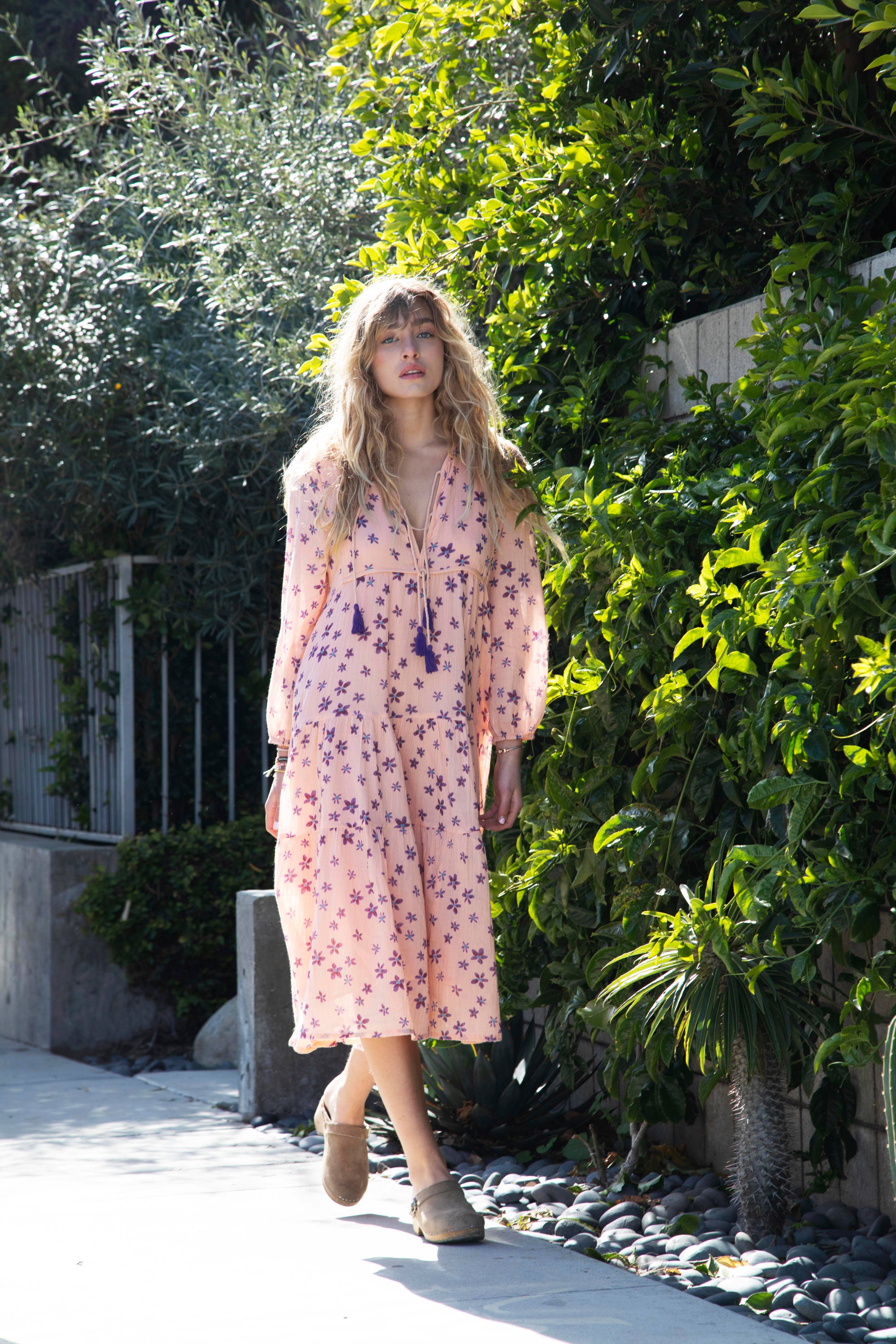 Blue Boheme – Engroshandel Kjole - Dame – Marisa midi-kjole med print i koralfarve4