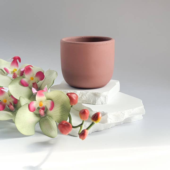 Tavv Inc - Wholesale Candle Holder - Concrete,Tulip shape Candle Vessel, 8oz