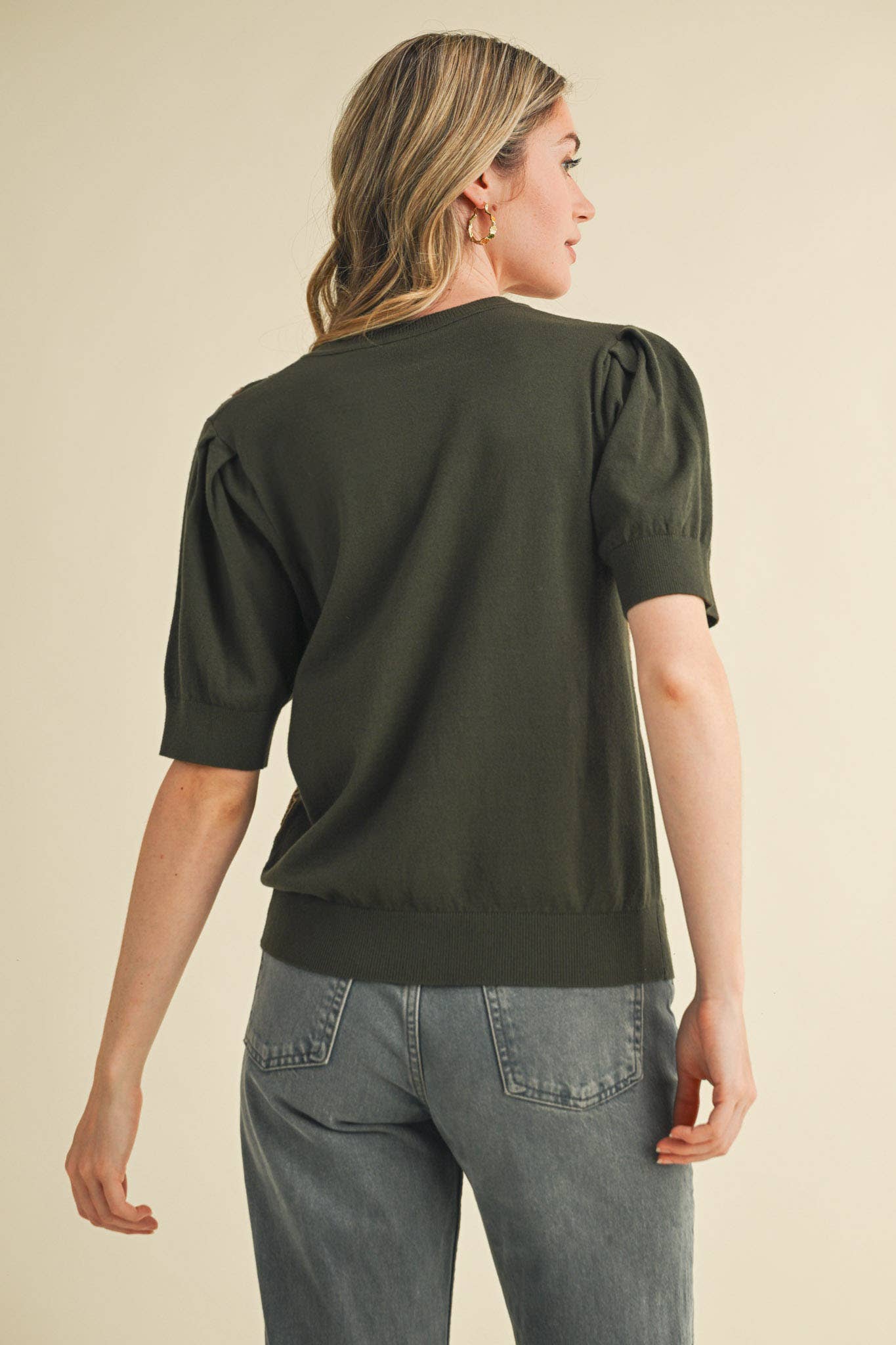 &MERCI - Wholesale Knit Sweater - Women's - SHORT PUFF SLEEVE EMBROIDERY FRONT SWEATER MSW1083243