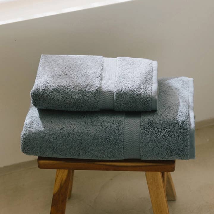 Grey Almonda for wholesale by Torres Novas