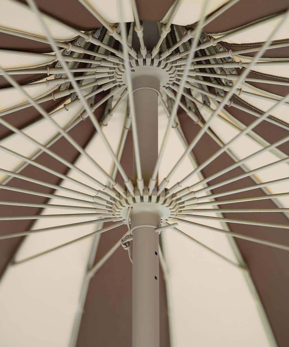 Listrado Guarda-sol de jardim listrado bege e marrom para venda a revendedores na Faire6