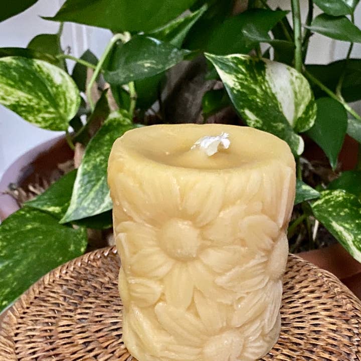 Hermosa vela artística de cera de abejas, con borde de girasol para venta al por mayor de Let’s Craft It!