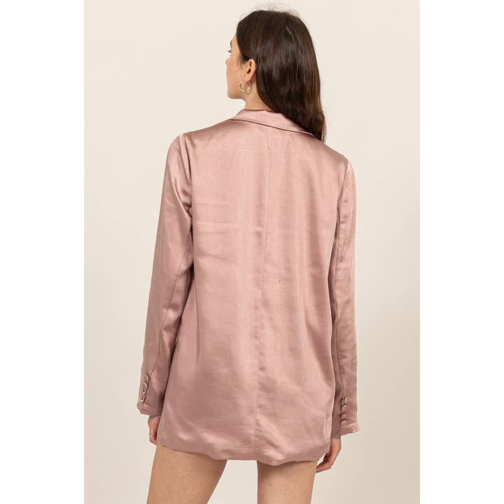 HYFVE - Wholesale Blazer - Women's - HF25A382-LONG SLEEVE OVERSIZED SATIN BLAZER
