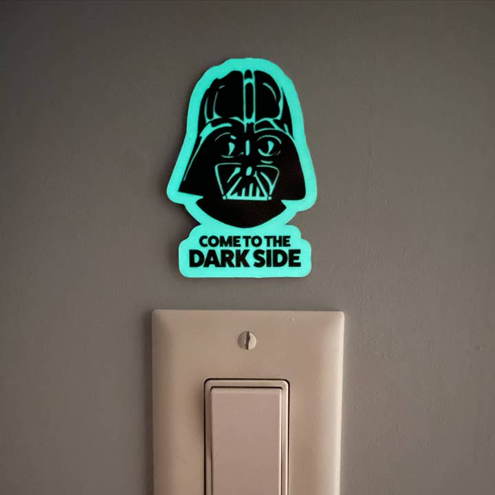 Design Corner – Großhandel Aufkleber – Star Wars Darth Vader Aufkleber, leuchtet im Dunkeln3