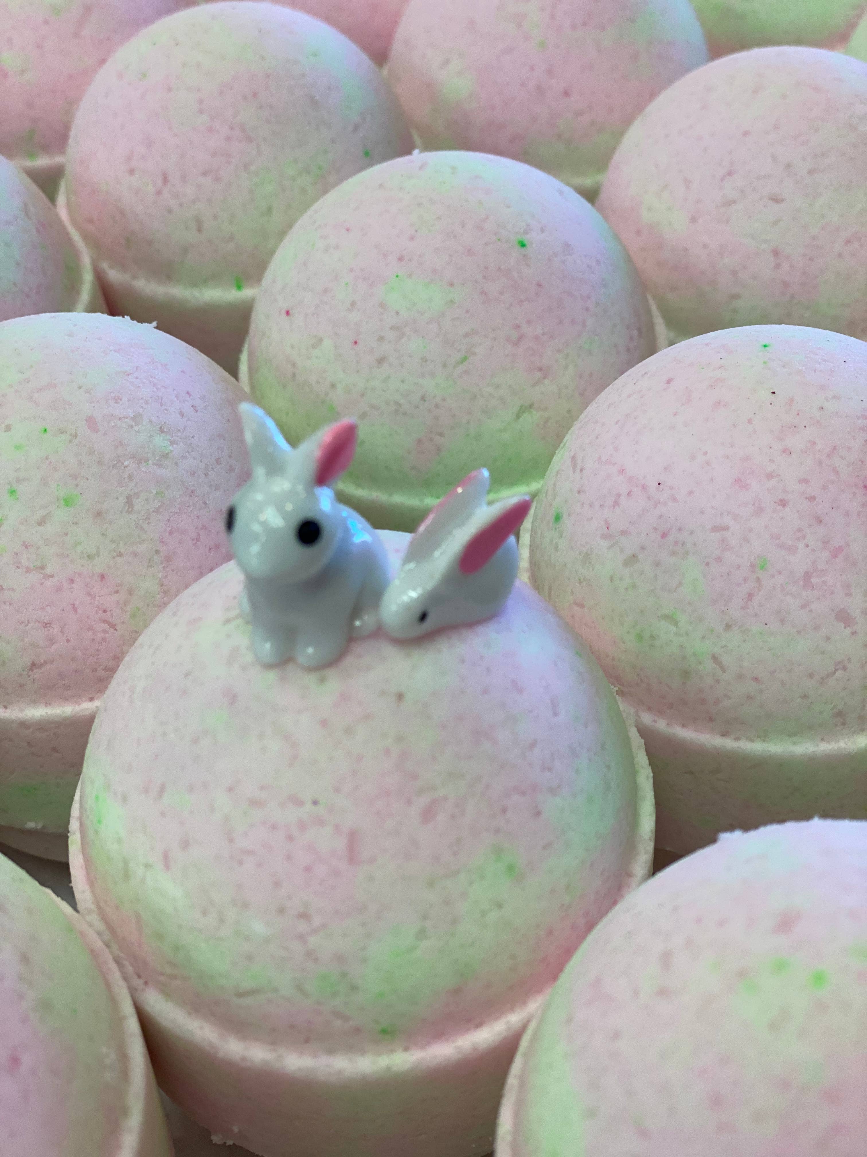 Yours Truly Bath Co - Wholesale Bath Bomb/Fizz - Easter Toy Bath Bomb3