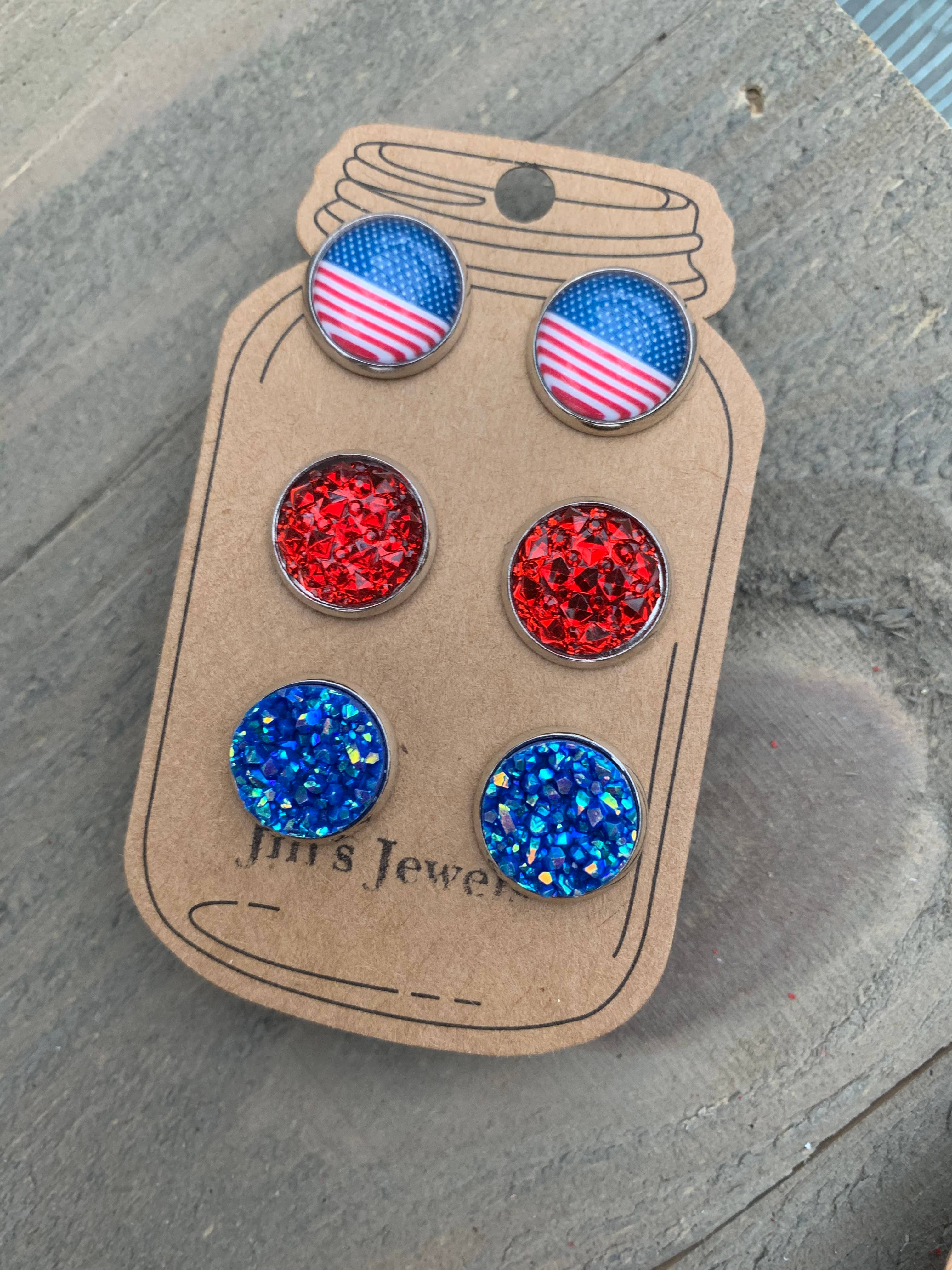 Jill's Jewels – Engroshandel Smykkesæt – Rød Hvid og Blå Triple Faux Druzy 3 Øreringe USA sæt1