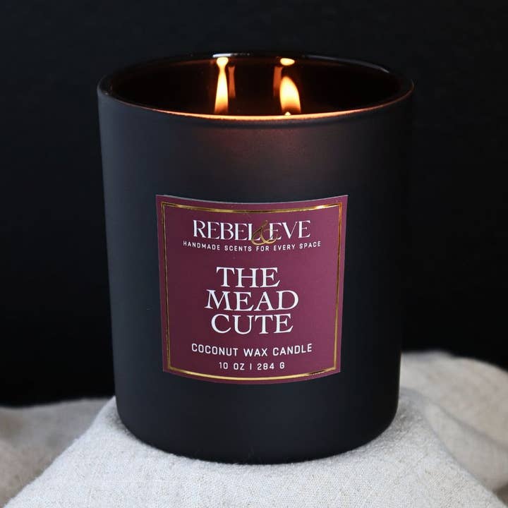 The Mead Cute – Vildbær, Bourbon & Honning Efterårslys for engroshandel hos Rebel and Eve Candle Company