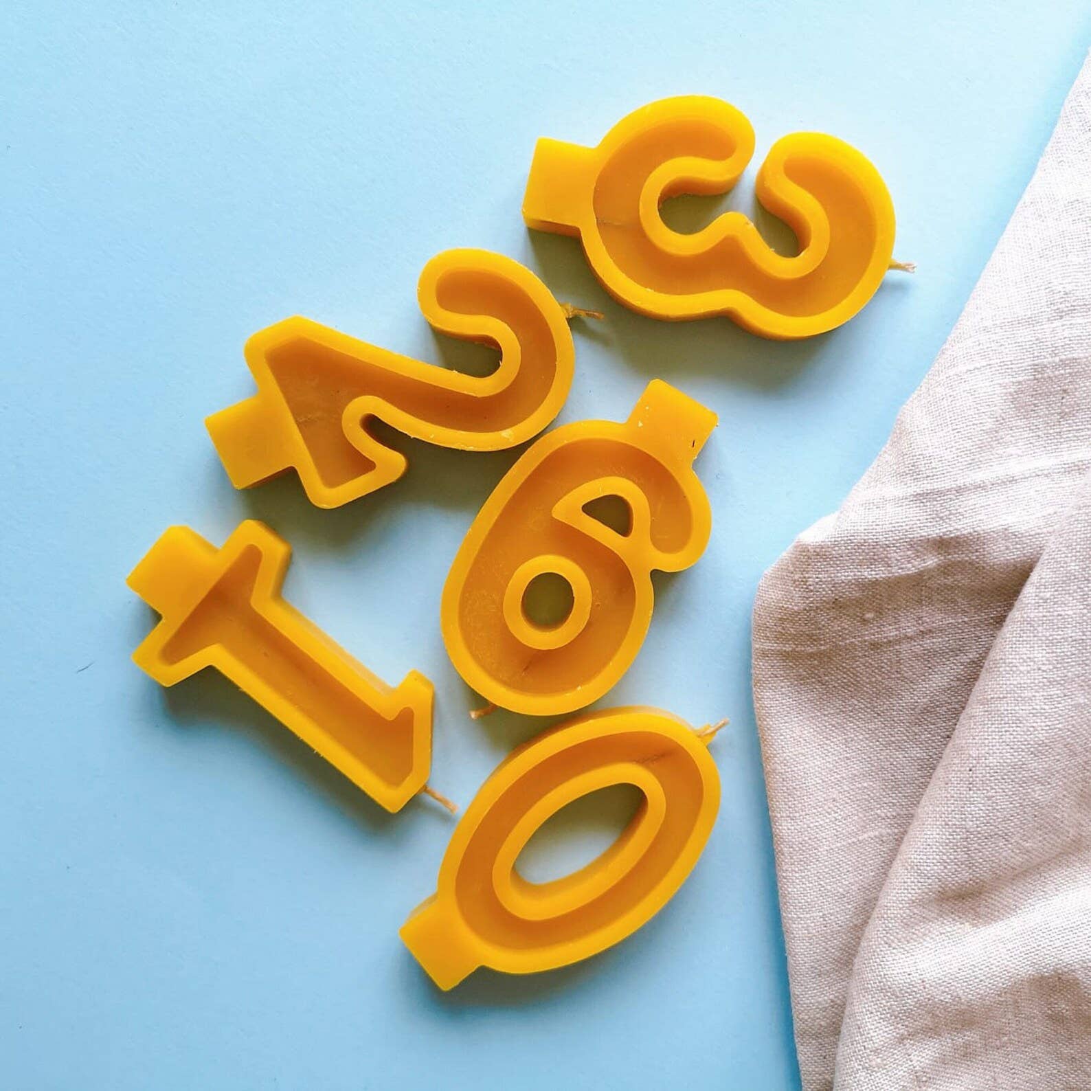 Oh Eco – wholesale Tårtljus – Sifferljus i bivax4