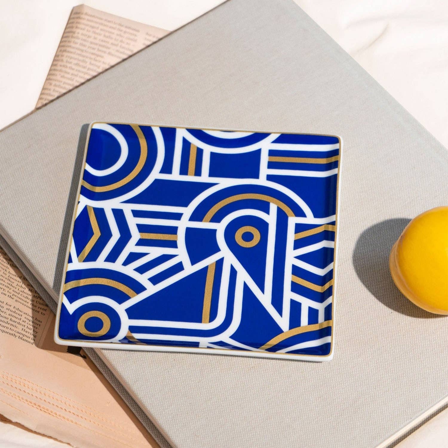 54 Celsius - Wholesale Decorative Tray - OCTAEVO Greco Ceramic Tray / Catchall, Gold accent, 6"1