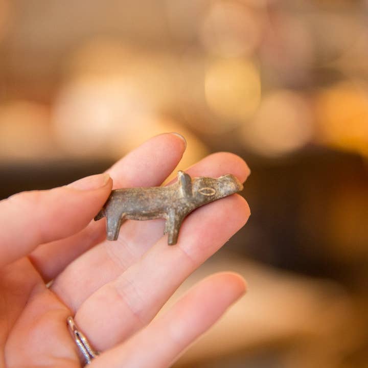 Old New House - Venta al por mayor Escultura - Mini hipopótamo de bronce africano vintage con pátina polvorienta