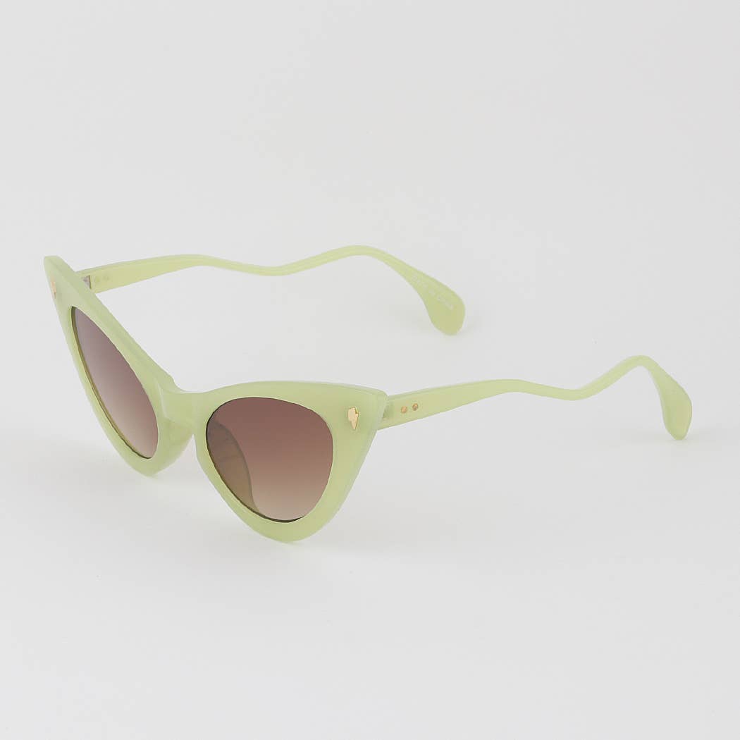 MIX Thunder Bolt Cateye Sunglasses for wholesale on Faire2