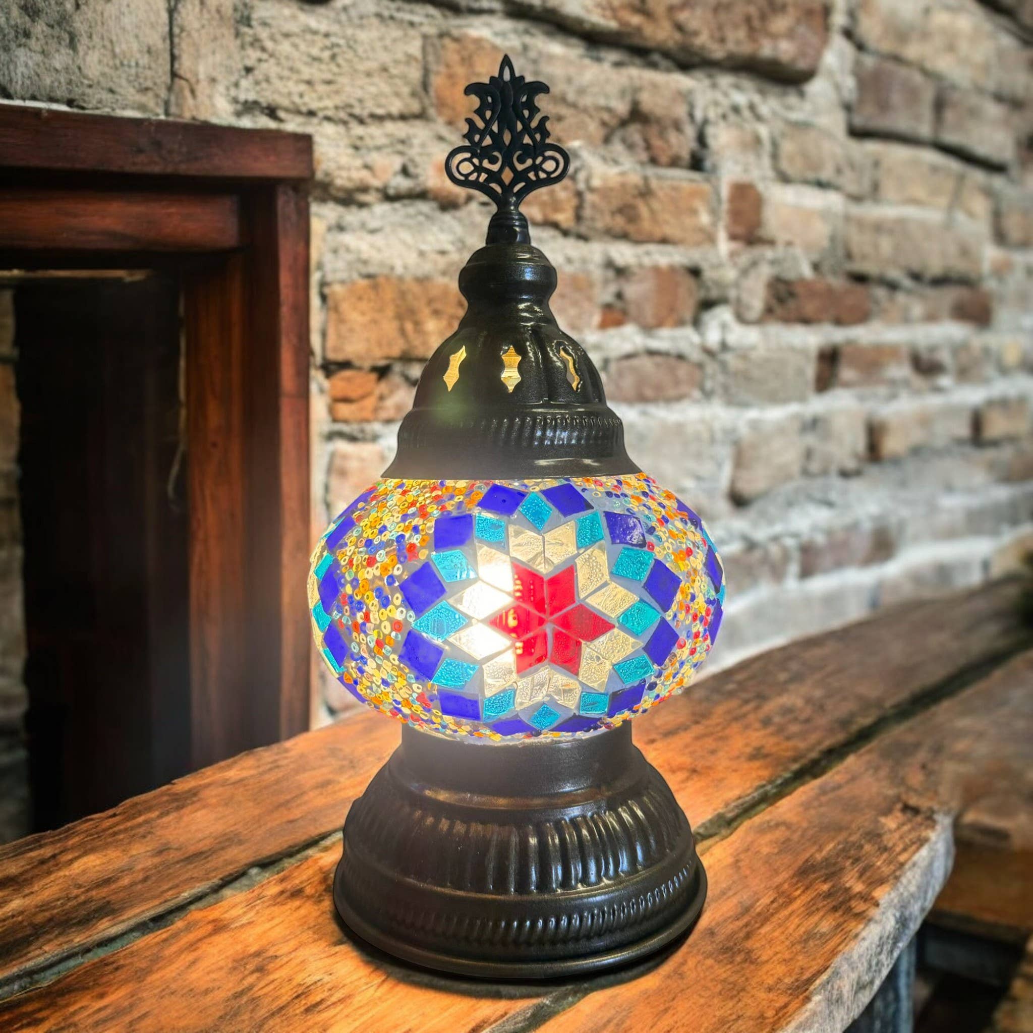 Import Corner – Engroshandel Skrivebordslampe – 86003: 3" mosaiklampe med trykket 'Squatty' skærm til bord2