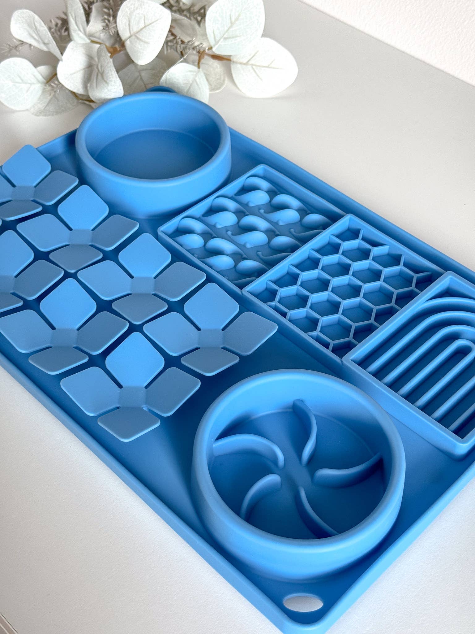 Doggotique - Wholesale Pet Food Mat - Dog - Dog feeding station, lick mat, lick mat4