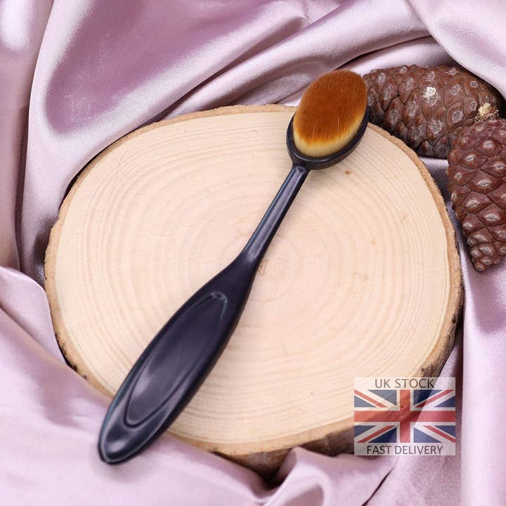 Oval Makeup Brush for Flawless and Perfect Application for wholesale by Mtistanbul LTD