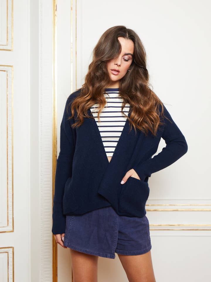 FANDU strikket vest i 100 % kashmir til kvinder for engroshandel hos Vue Sur Mer