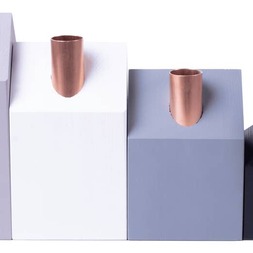 Stein. Adventskranz. Set mit 4 Kerzenhaltern aus Holz und weißem quadratischen Adventskerzen-Tablett für den Großhandel von SG Home Decor