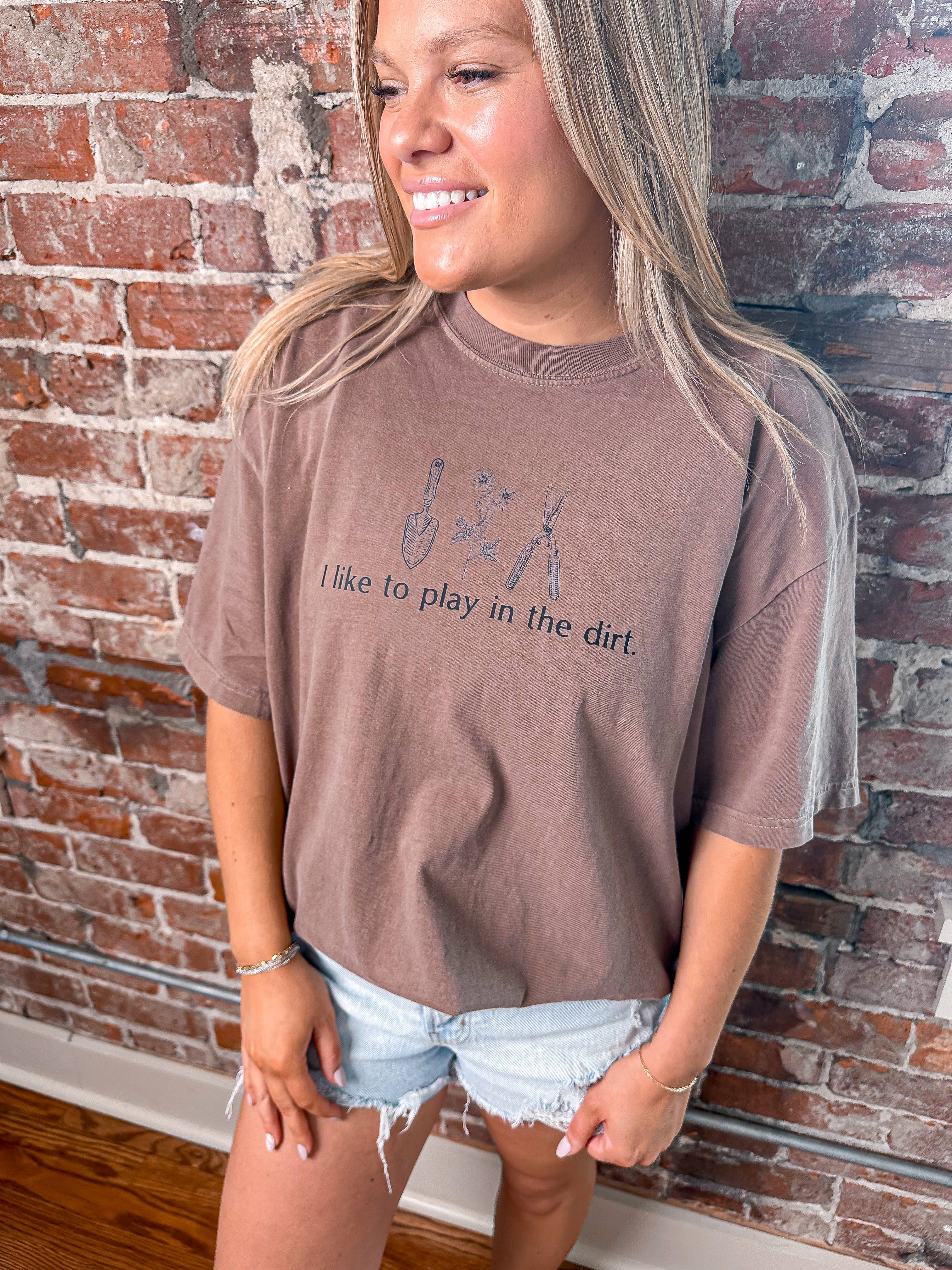 Wicker Road Boutique - Wholesale T-Shirt (Graphic) - Women's - I Like To Play in the Dirt Tee0