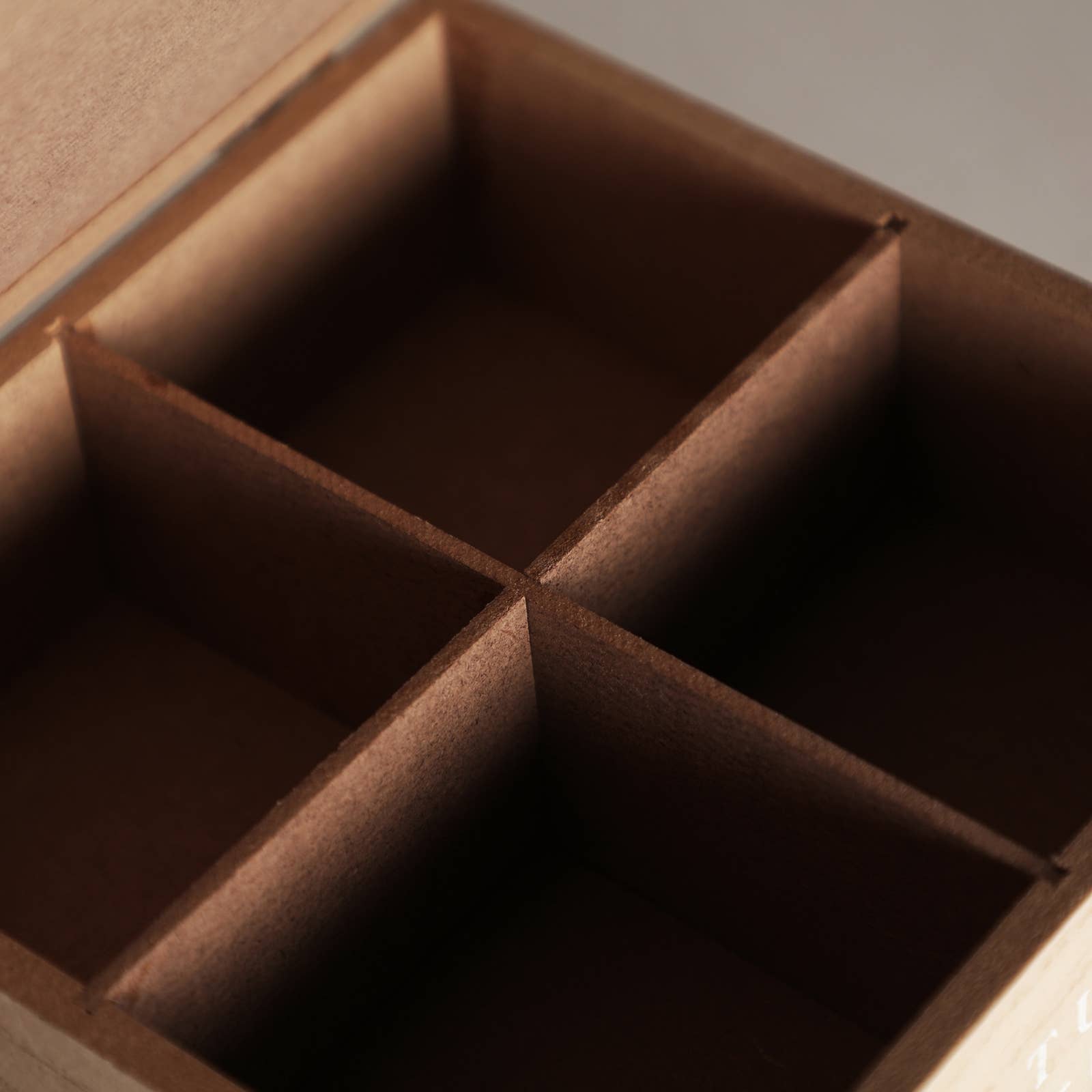 B&B – Großhandel Dekoschachteln – Aiker Box, aus Birkenholz, in Braun, 16x16x7cm2